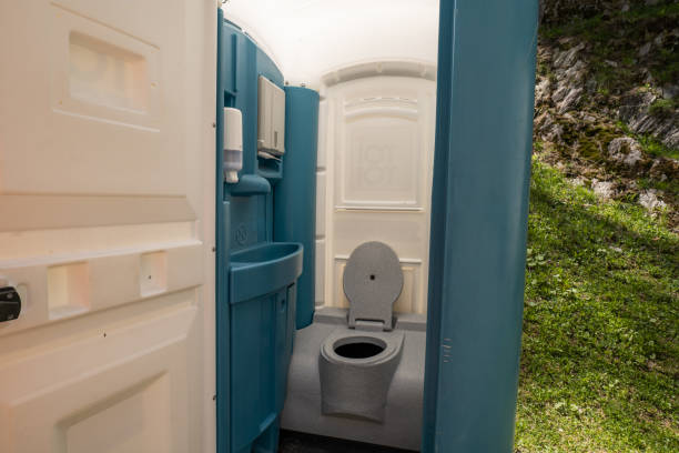 Best High-end porta potty rental  in Aquebogue, NY