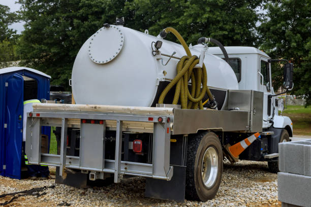 Best Portable toilet rental cost  in Aquebogue, NY